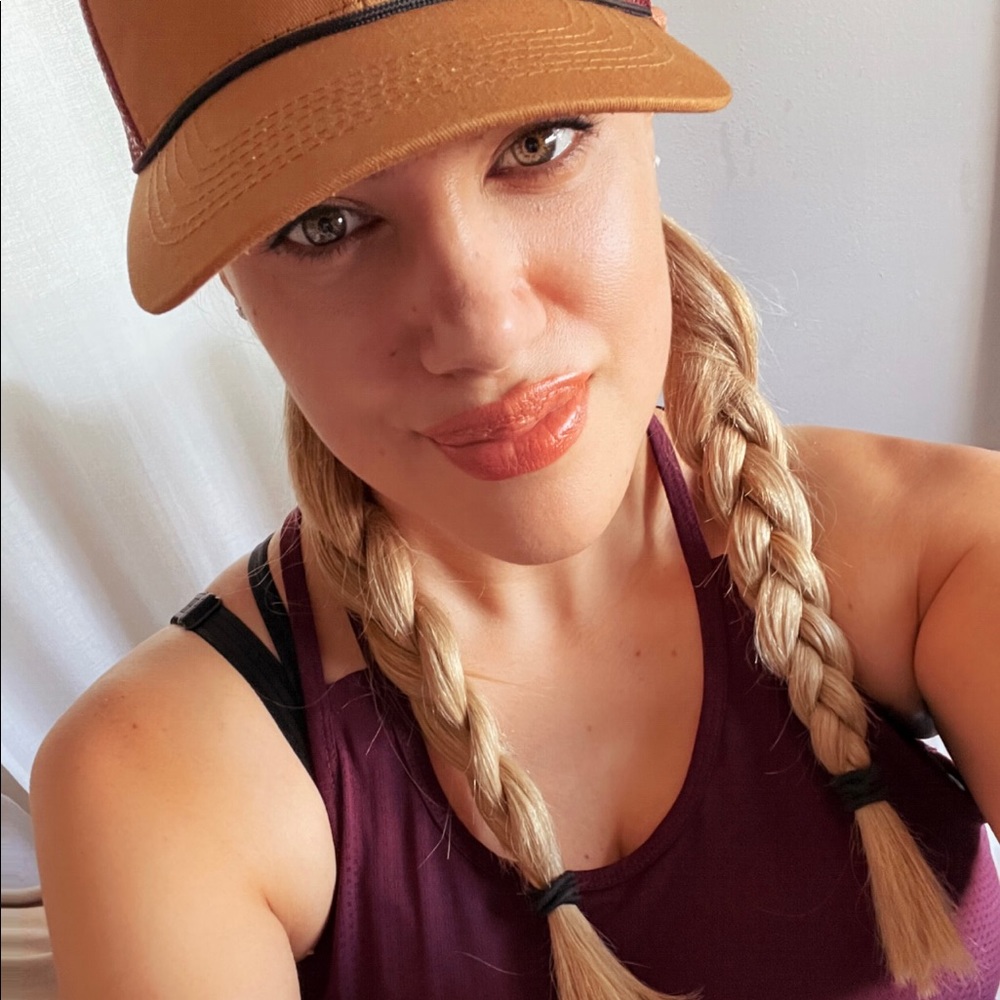 Meet your Posher, Lisa